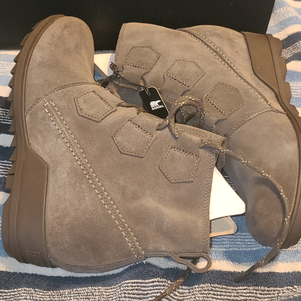 Sorel Boots - Picture 5 of 16